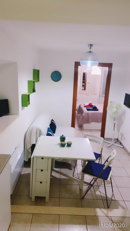 Joli Appart 29M2 En Vieille Ville Menton 2 Mins De La Mer エクステリア 写真